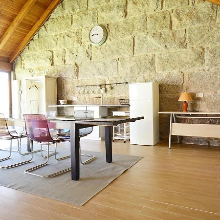 Galihost - Casa Con Precioso Jardin En Vilanova De Arousa Exterior foto