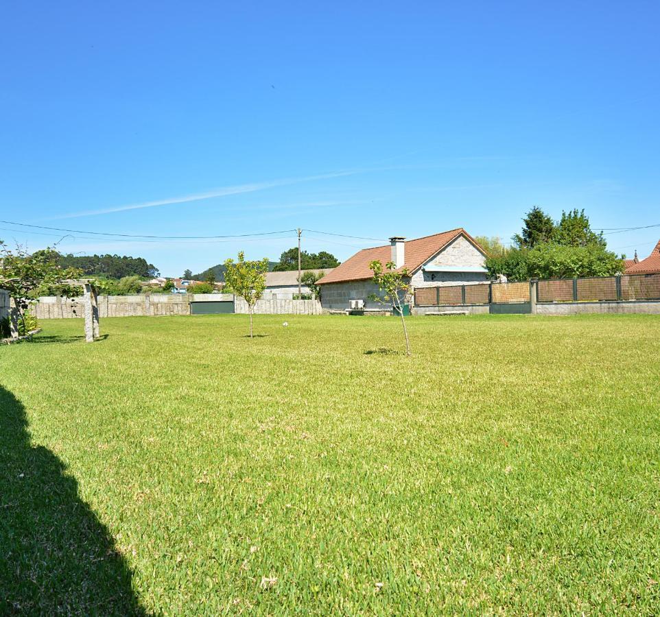 Galihost - Casa Con Precioso Jardin En Vilanova De Arousa Exterior foto