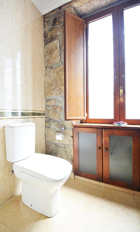 Galihost - Casa Con Precioso Jardin En Vilanova De Arousa Exterior foto