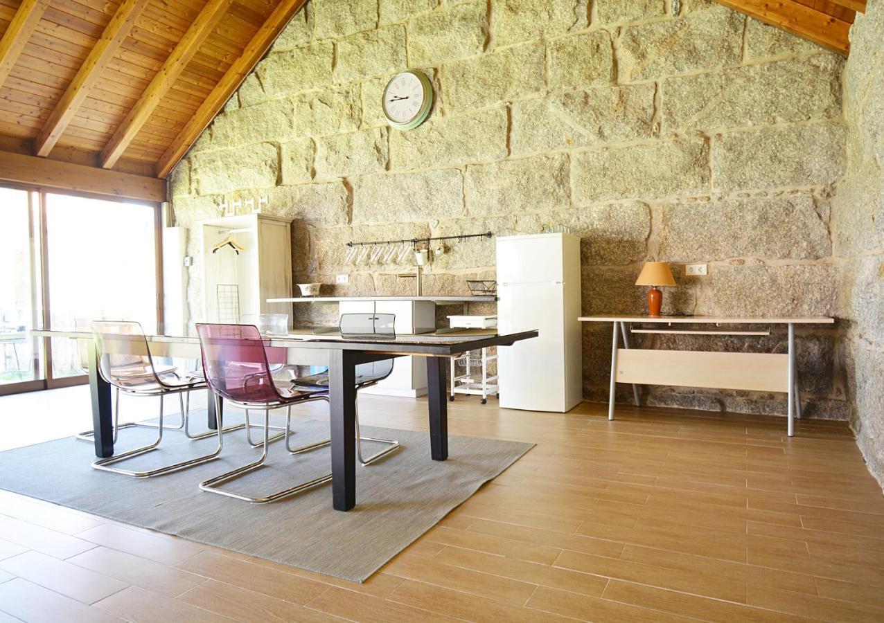 Galihost - Casa Con Precioso Jardin En Vilanova De Arousa Exterior foto